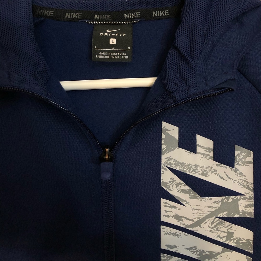 Nike jacket - Picture 2 of 3